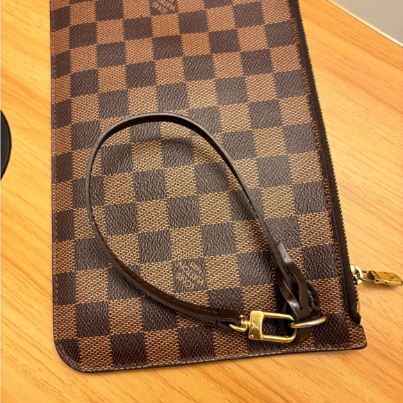 Louis Vuitton pouch /wrislet - Picture 1 of 6